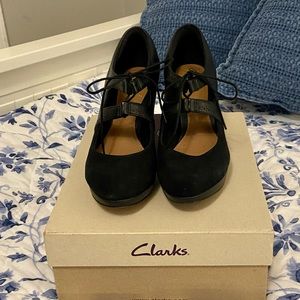 ✨NEW in box! Clarks Artisan Mary Jane Pumps